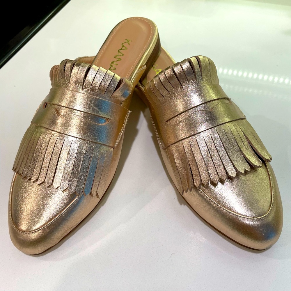 KAANAS NEW Gold Mule Flat Slides! Never worn gorgeous shoe!